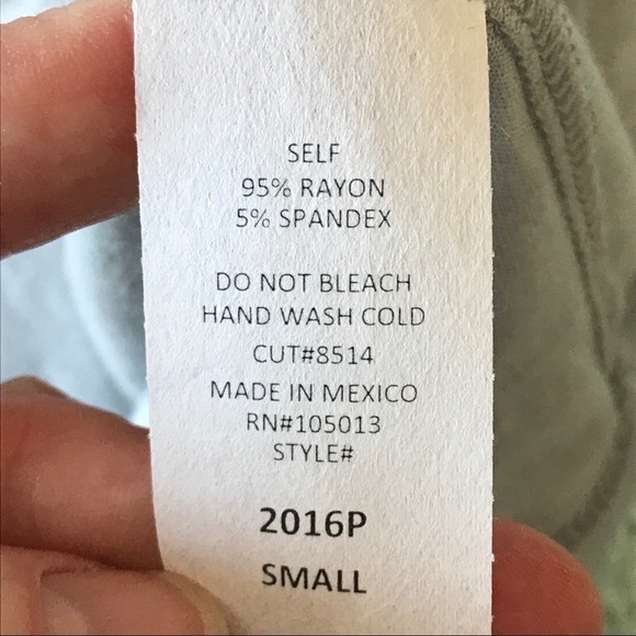 Andree Ruffled Bell Sleeve Blouse – Small - Picture 6 of 6